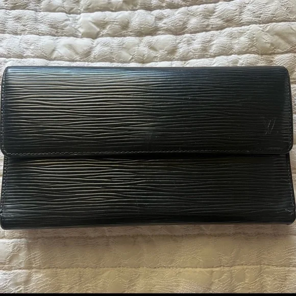 2004 Louis Vuitton Black Epi Leather Porte-Tresor International Wallet - Picture 1 of 8